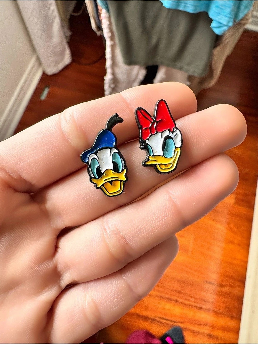 Donald And Daisy Duck Stud Earrings Multicolor